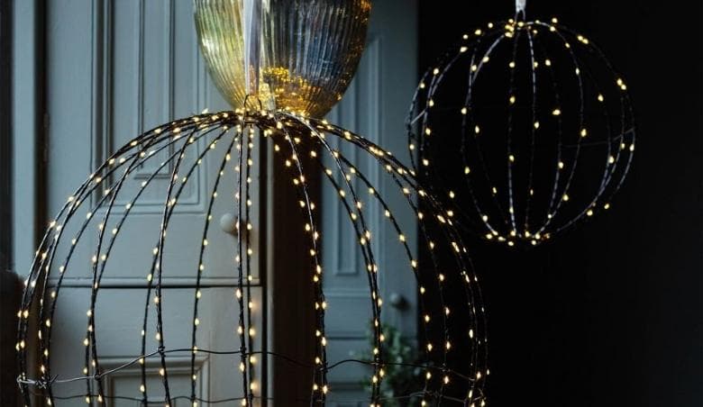 Small Sphere Solar Light by Graham u0026 Green