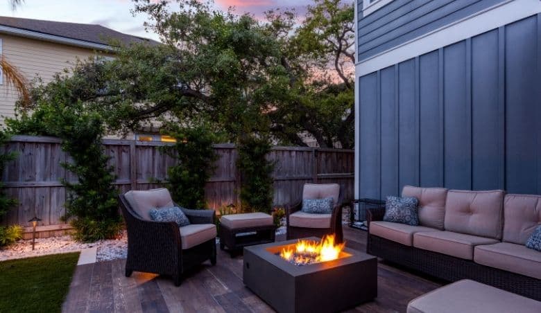 Extending summer in your home and garden with uFurnish.com