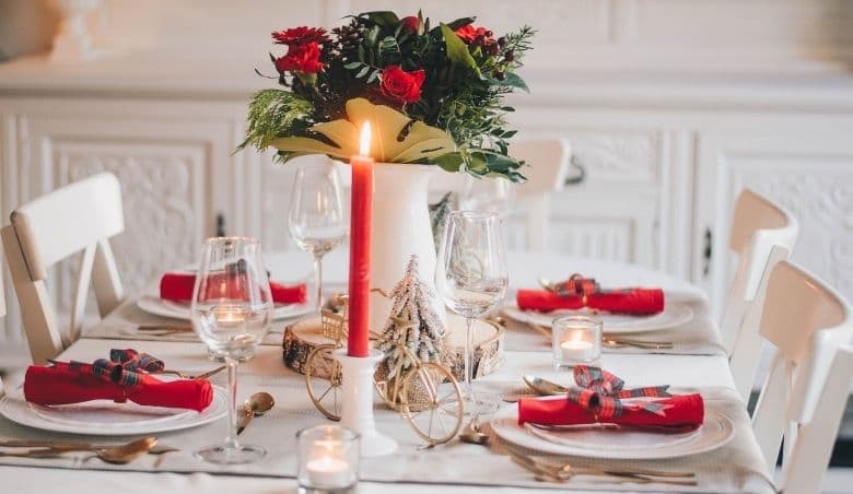 Top tips for getting your home guest-ready this Christmas. Christmas table image.