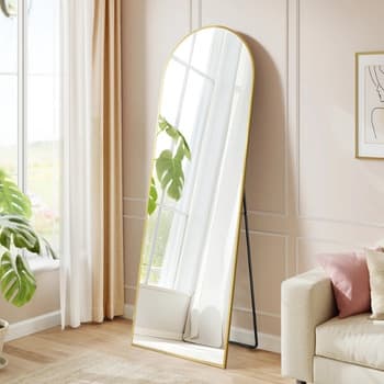 Finding the Perfect Size for Your Standing Mirror