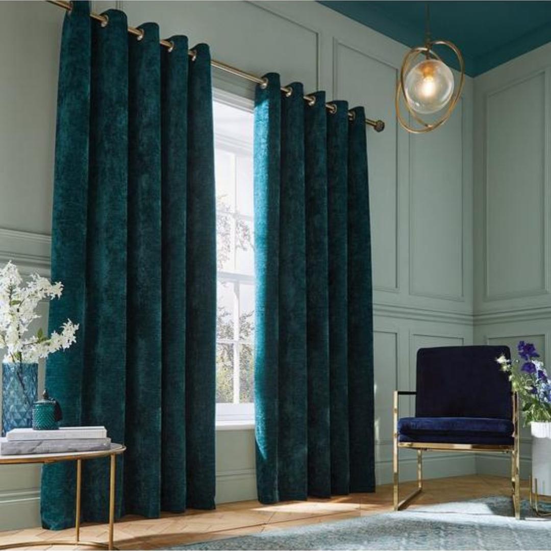 Eyelet curtains