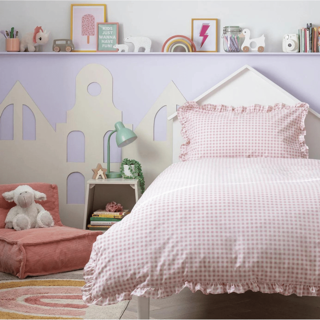 Childrens bedspreads. blankets and throws
