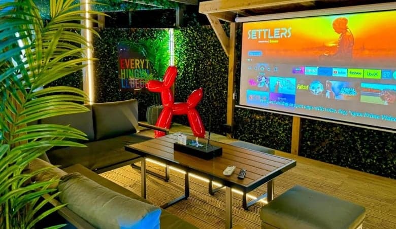 The Luxe