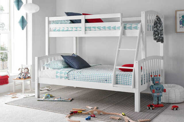 Assets product images mattressnextday gbmtrnxtxprreubuz mia triple sleeper kids bunk bed bedmaster pine one size medium