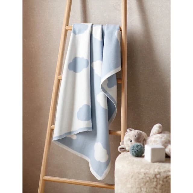 Assets product images selfridges gbselfrgncqmnbf the little white company cloud pattern cotton blanket cm x cm medium