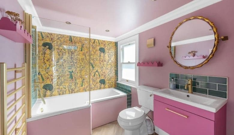 Camilla Bathroom