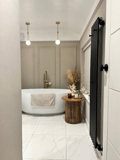 Claire Appleton's Bathroom