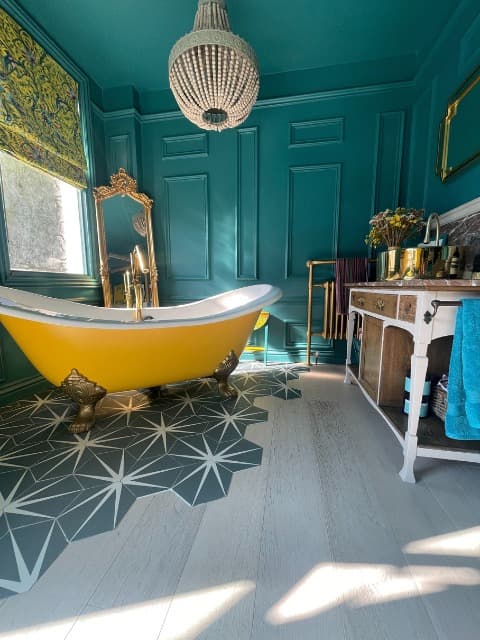 Frederique Pope's Bathroom