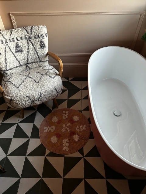 Serena Dobson Bathroom 2