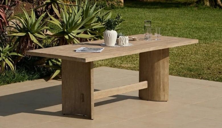 Garden Tables on uFurnish.com