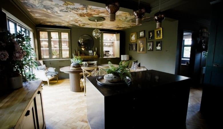 uFurnish.com Home Tours: Inside Alana Miller’s Moody Edwardian Home