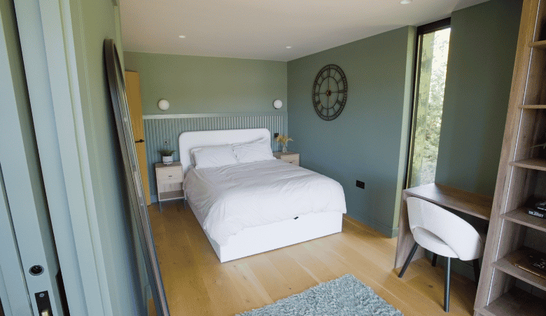 Lexi Carducci Home Office & Spare Bedroom
