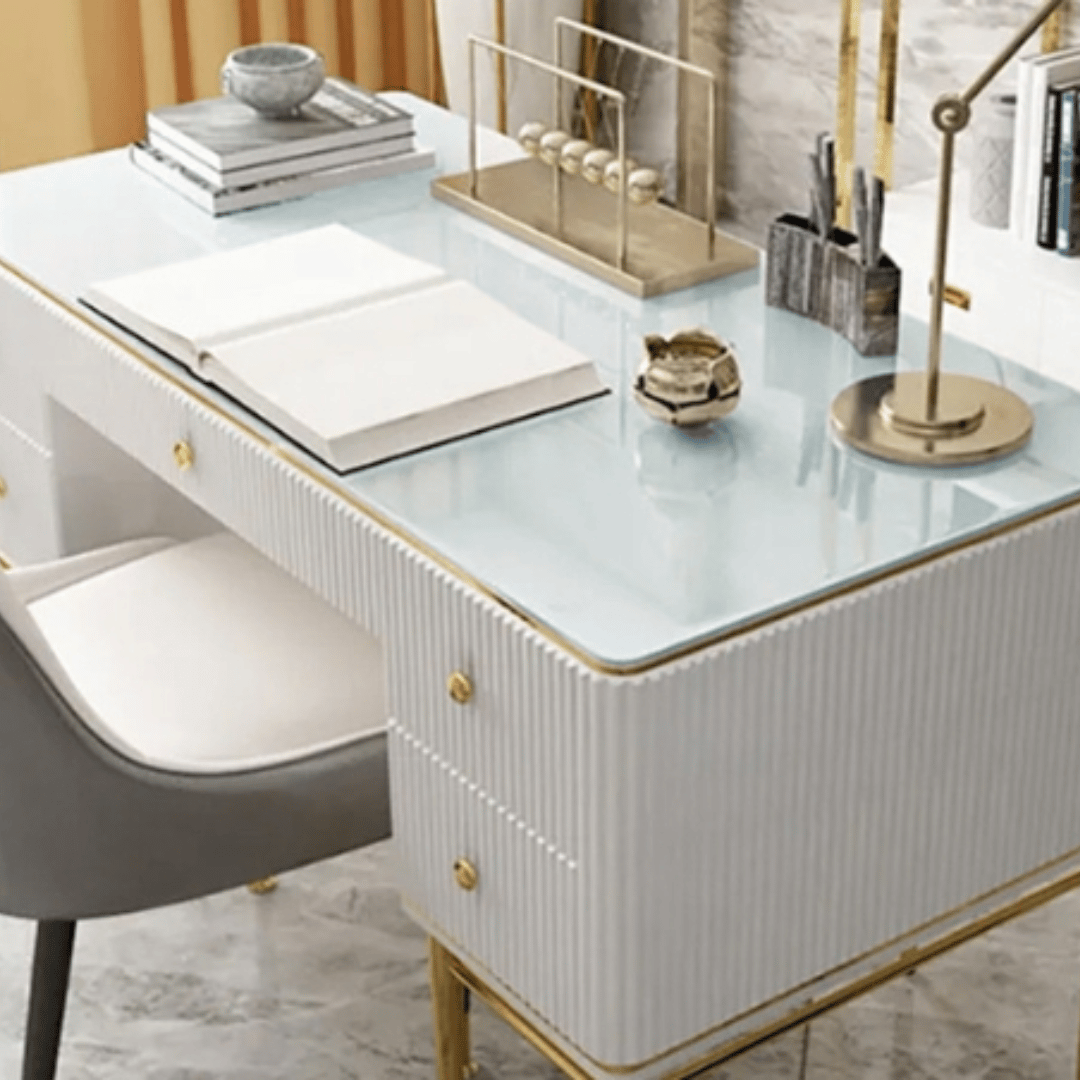 How to Organise Your Executive Desk for Maximum Efficiency