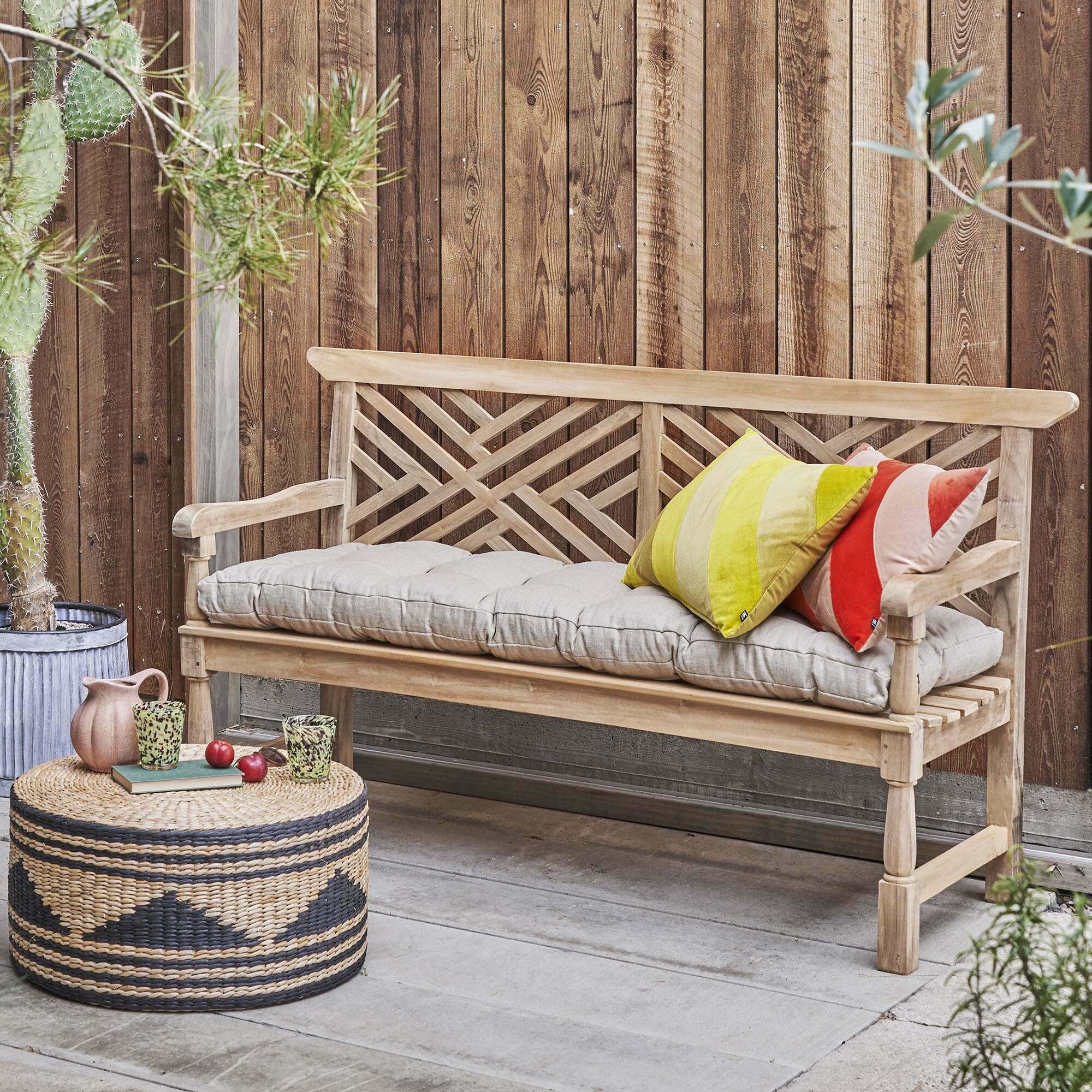 outdoor chairs and seating