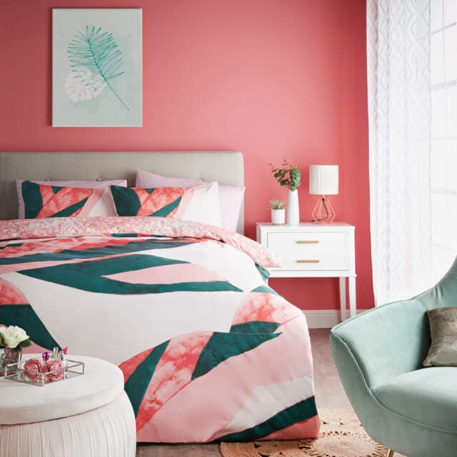 Assets product images sleepy people gbslpyplzhcsdap cosmopolitan miami print duvet set medium