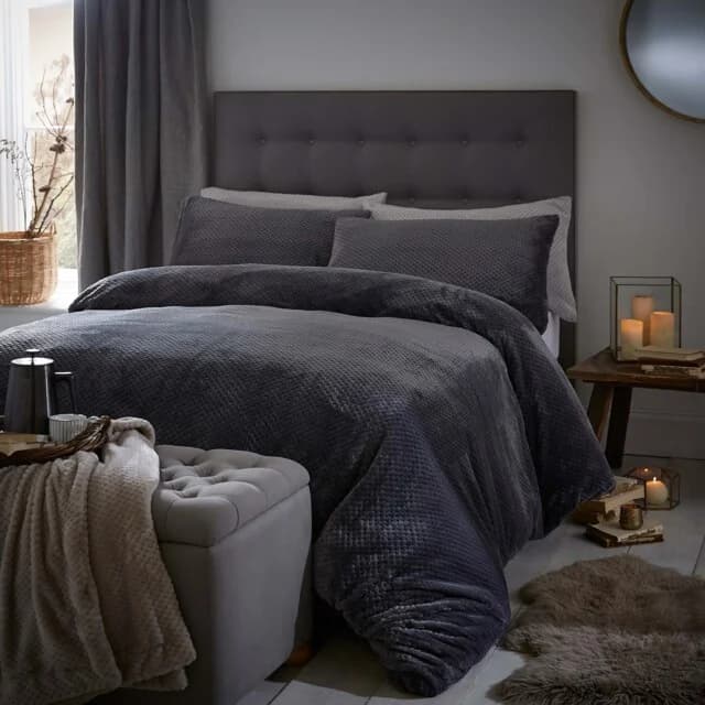Assets product images sleepy people gbslpyplrizmudpq silentnight waffle fleece charcoal duvet set medium