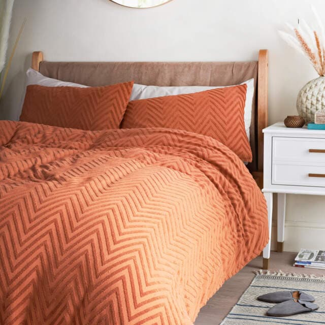 Assets product images sleepy people gbslpyplcbkgplma cosmo living by cosmopolitan tufted duvet set medium