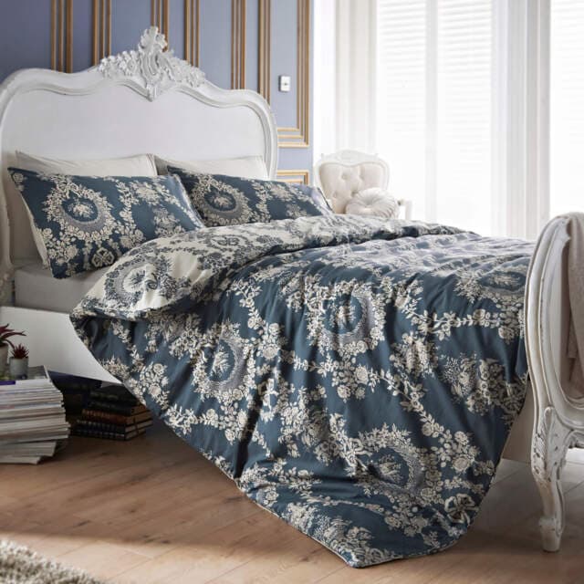 Assets product images sleepy people gbslpyplunnhedlt jeff banks pour la maison chateau duvet set medium